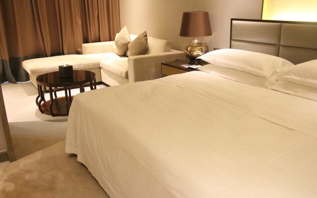 Sheraton Bailuhu Resort, Huizhou