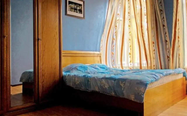 На Исаакиевской