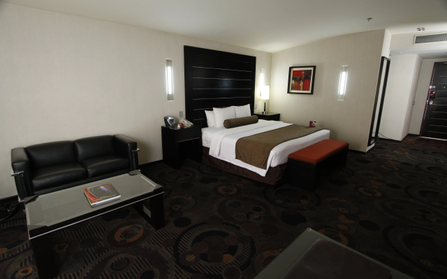 Crowne Plaza Toluca Lancaster by IHG