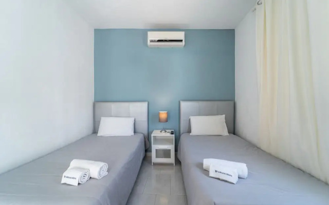 Lena’s Beach House by HelloVacations