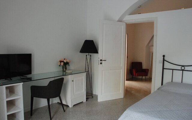 Santo Mercurio Country House