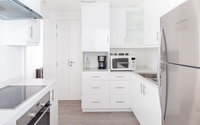 Ravishing 3BR Apartment With Amazing Marina Views