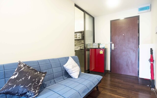 Bangkok Feliz Sathorn-Taksin By Favstay