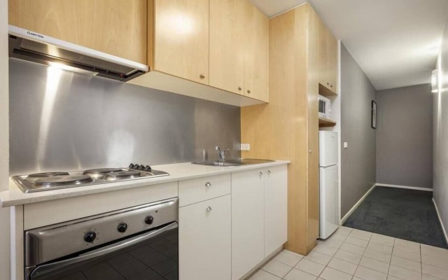 Melbourne CBD Central Apartment Hotel