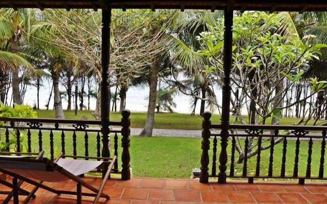 Sandhills Beach Resort & Spa