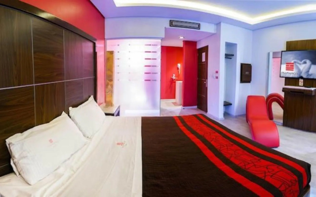 Plutarco Suites