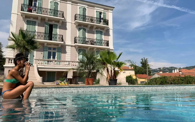 Cannes 2 Pieces de 49 M2 ,Piscine. Jardin Privatif