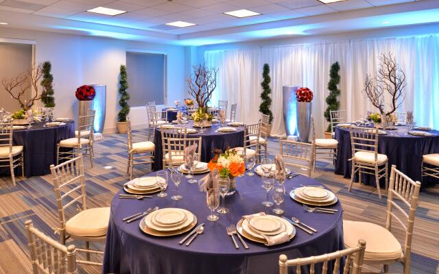 Holiday Inn Express & Suites Loma Linda- San Bernardino S by IHG