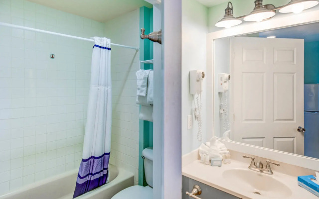 The Lighthouse Resort Inn & Suites