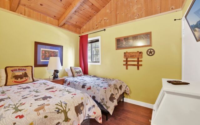 Lazy Bear Lodge #1235