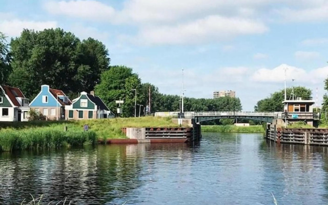 SWEETS - Buiksloterdraaibrug