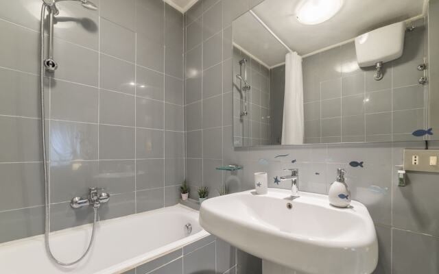 Ara Pacis Elegant Flat