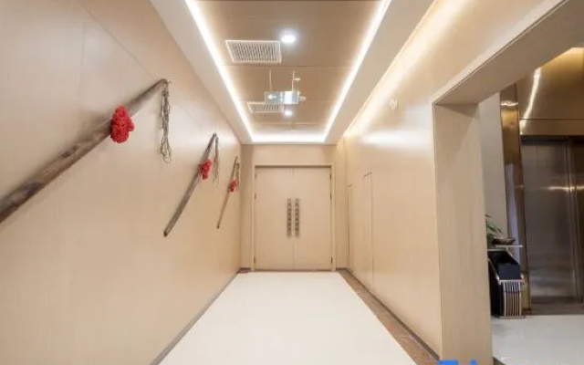 Linzhou Biandan Spirit Cultural Hotel (Hongqi Canal Avenue City Hall)