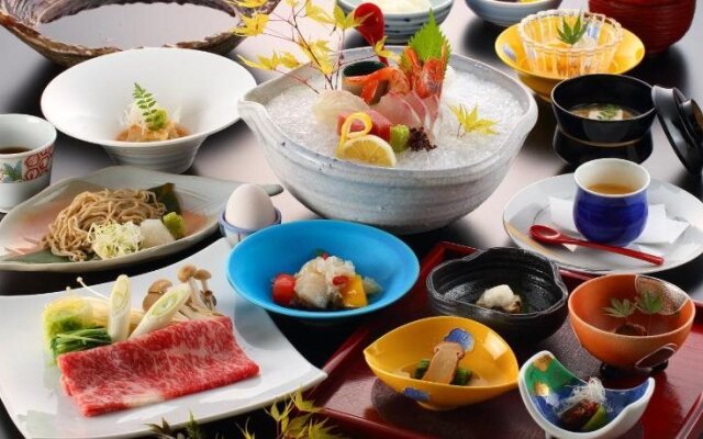 Tenjuku no Mori Keigetsu