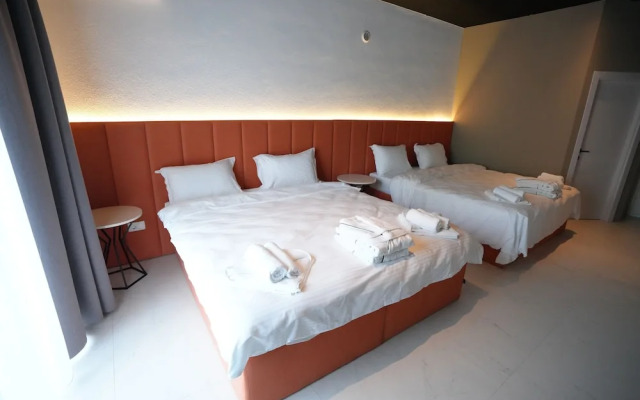 Biond Hotel