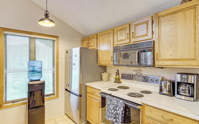 Golf, Swim & Ski: Schuss Mtn Family Getaway!