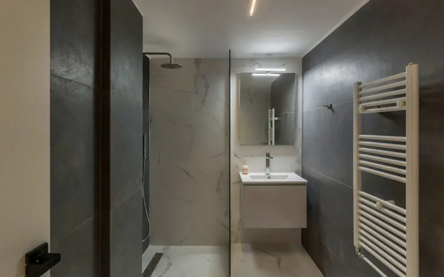 Pangrati Grove Apartment