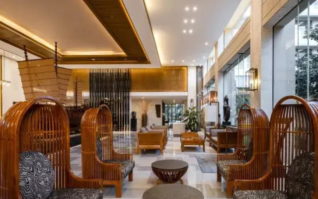 Zhenru Hotel