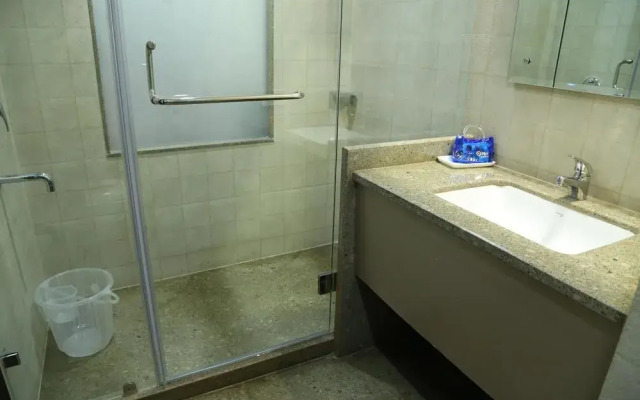 OYO Premium Ptl Chowk Phase 5 Mohali(Cha095)