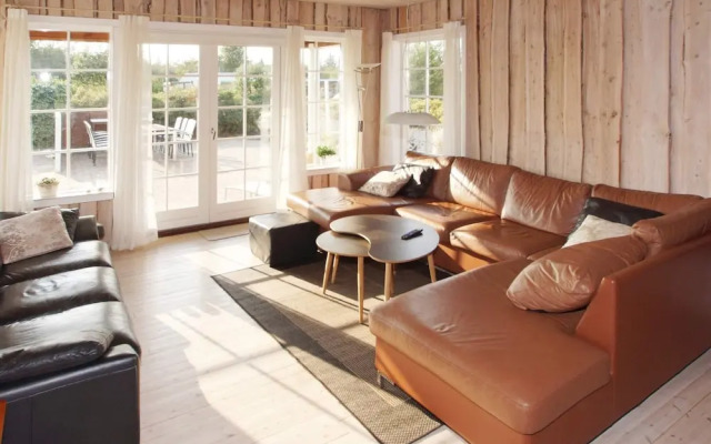 10 Person Holiday Home in Hemmet