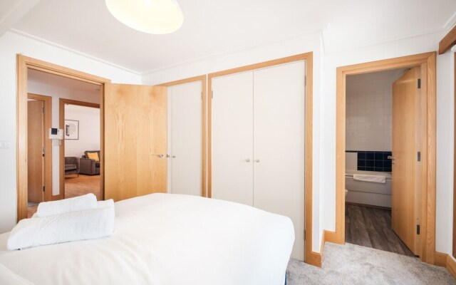 Holborn Penthouse Apartment with Terrace