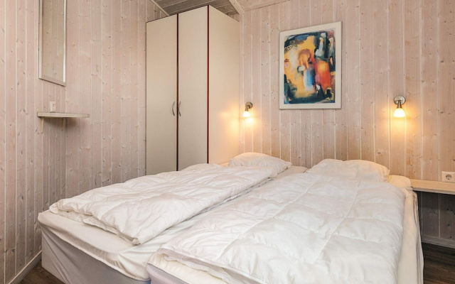 4 Star Holiday Home in Friedrichkoog