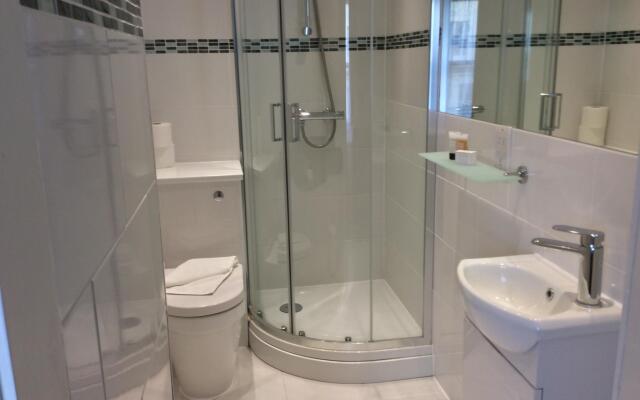 Reem Hotel