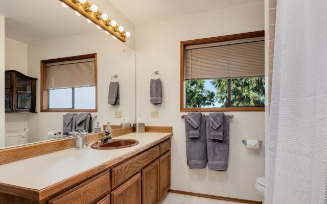 Seattle Vacation Home: The Tuscan Villa