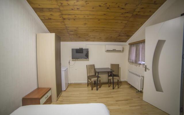 Hirmas Hotel