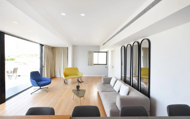 Touch The Sky by HolyGuest