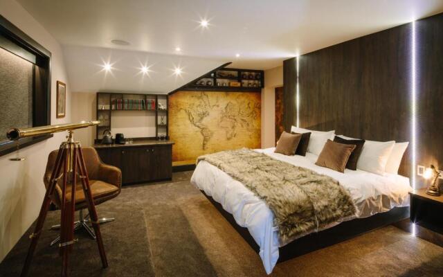 Absoluxe Suites