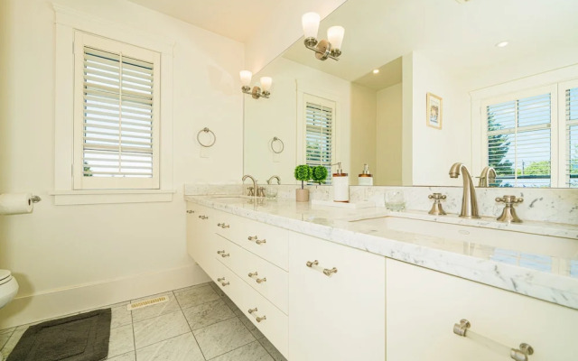 Timeless Retreat Near Central Vancouver