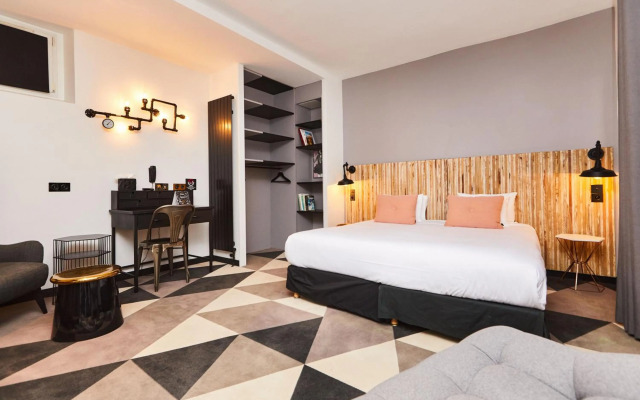 Madrigal hotel