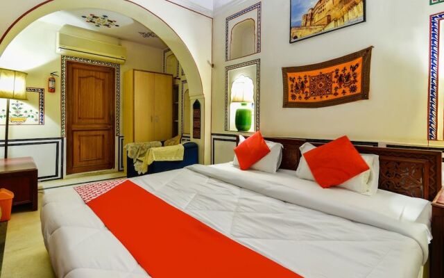 Oyo 46031 Singhasan Haveli