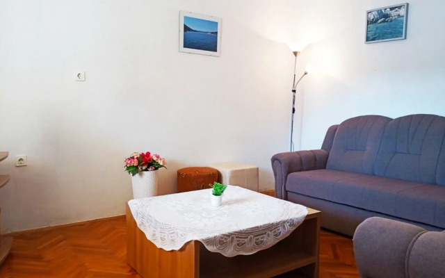 Neve - 30 m From sea - H