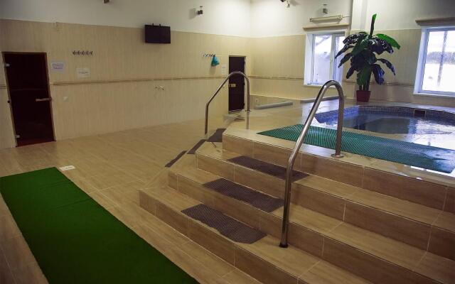 Mandarin Hotel & Fitness Center