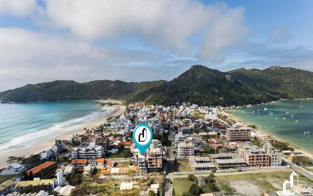 Cobertura duplex com 03 dormitórios e vista mar