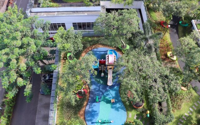 Relaxing 2Br Apartment At Scientia Residence