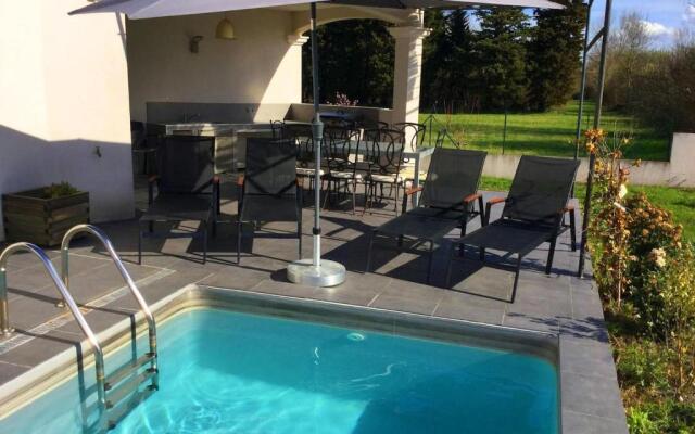 Charmante Location Vacances Climatisee Avec Piscine Proche De L'isle Sur La Sorgue, 8 Prs 4 Chambres Avec Salles D'eau Contigues, Ls2 331 Ribiero