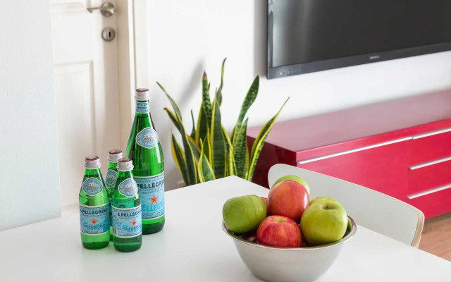 Cozy and Spacious by TLV2RENT