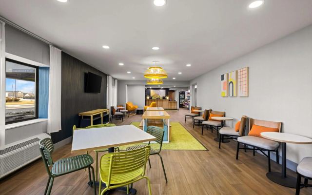Spark by Hilton Fort Wayne