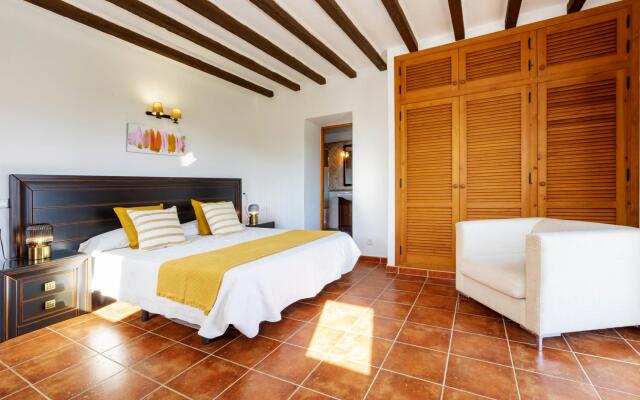 Villa in Ibiza Town, sleeps 12/14 - Can Monte