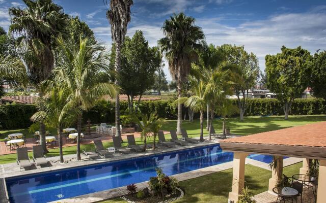 La Esmeralda en el Encanto Hotel Petit