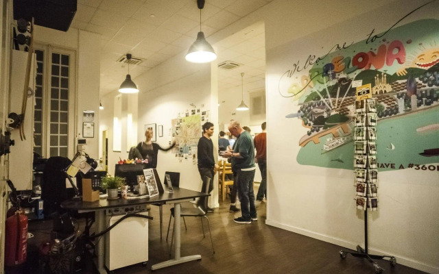 360 Hostel Borne