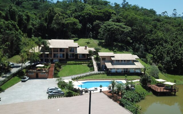 Village du Lac Hotel