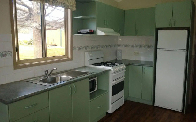 Canberra Carotel Motel