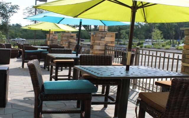 Hampton Inn & Suites Bartonsville