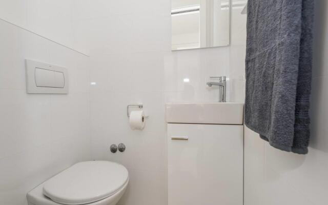 Luxurious Villa in Debeljak with Swimming Pool