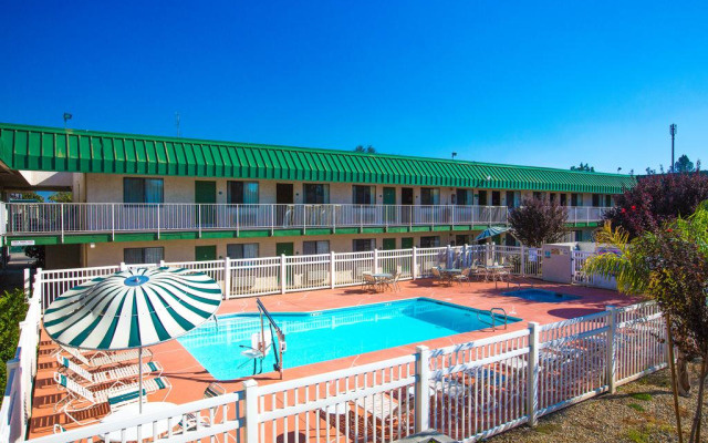 University Inn