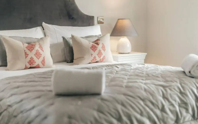 Woodvale Retreat - Sleeps 10